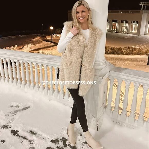 ZARA Faux Fur Toggle Vest NWT 🤍 - Picture 14 of 16